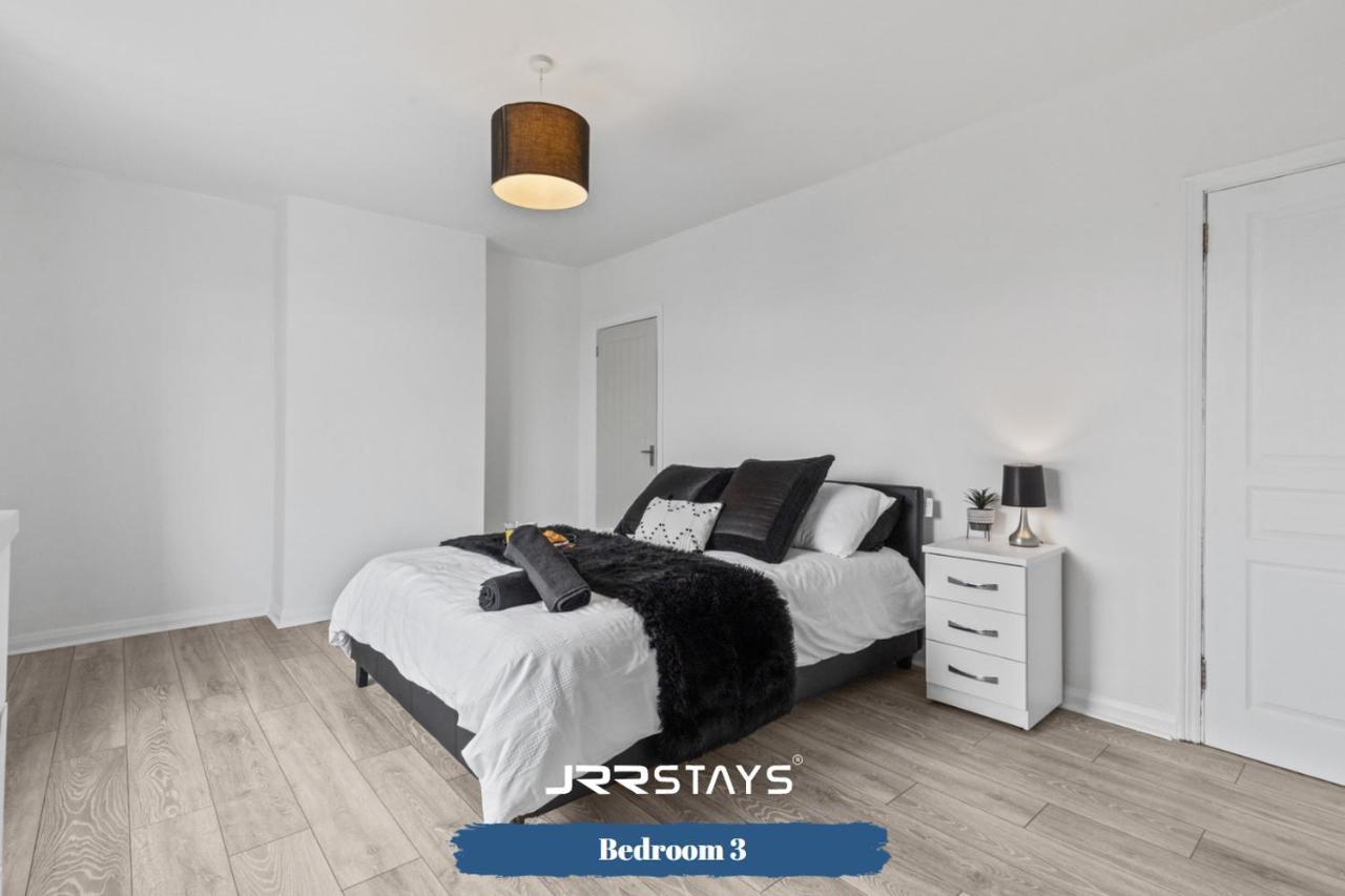 Nuneaton - Ideal 3 Bedroom, Wi-Fi Parking, Sleeps 6 - Jrr Stays Extérieur photo