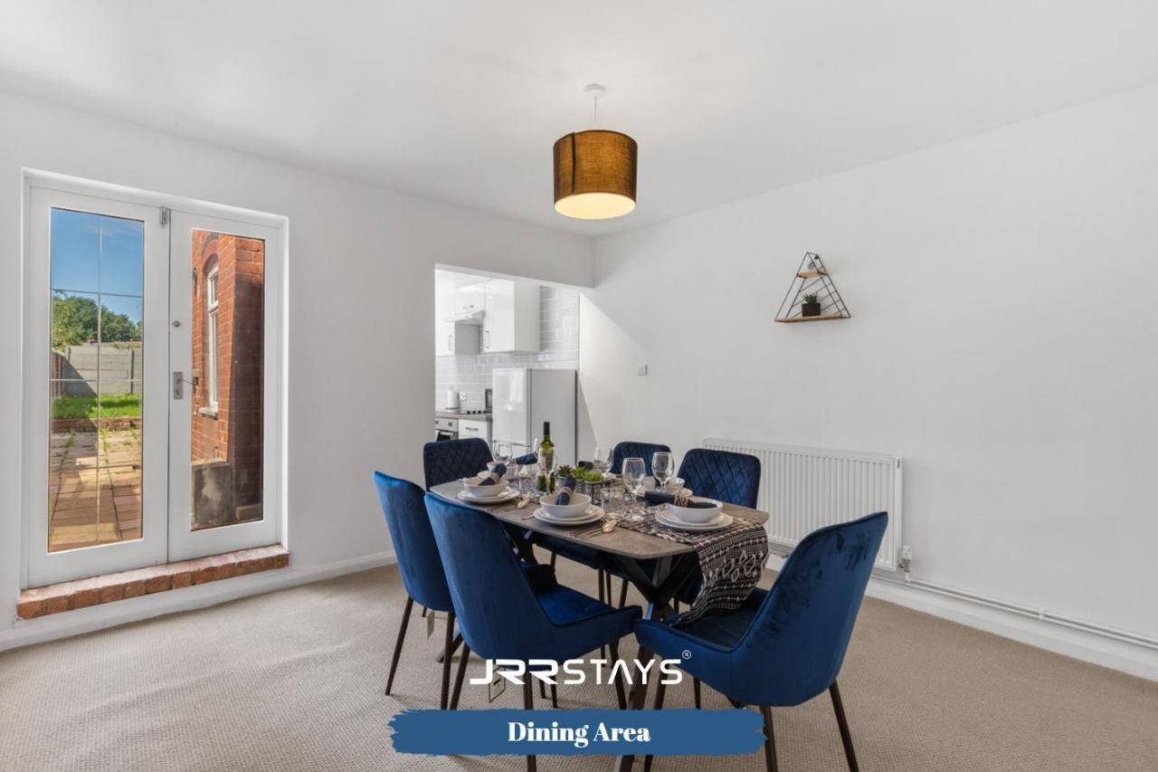 Nuneaton - Ideal 3 Bedroom, Wi-Fi Parking, Sleeps 6 - Jrr Stays Extérieur photo