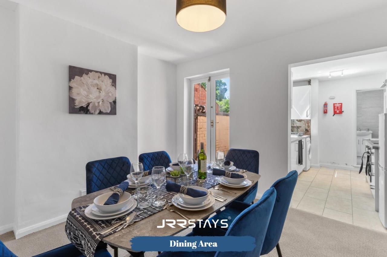 Nuneaton - Ideal 3 Bedroom, Wi-Fi Parking, Sleeps 6 - Jrr Stays Extérieur photo