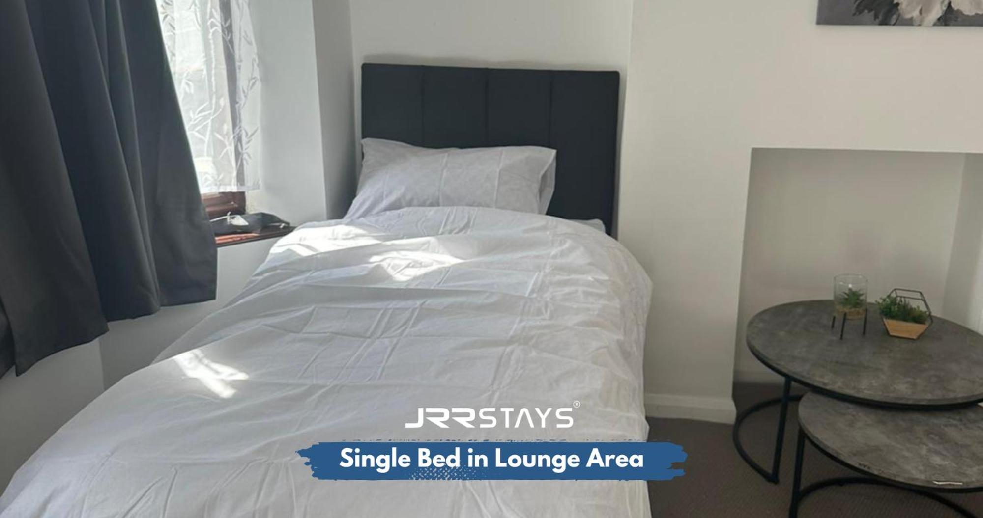 Nuneaton - Ideal 3 Bedroom, Wi-Fi Parking, Sleeps 6 - Jrr Stays Extérieur photo